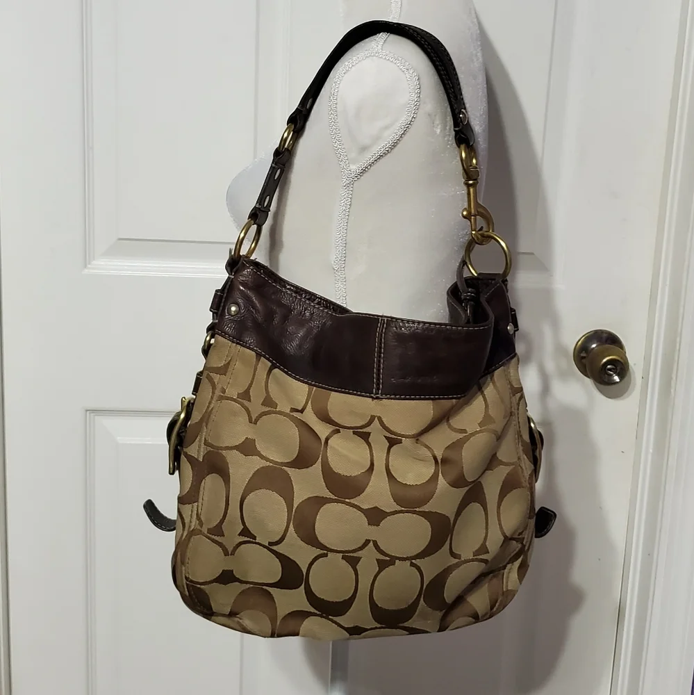 Coach Signature Brown Zoe Hobo Bag - Picture 2 of 13